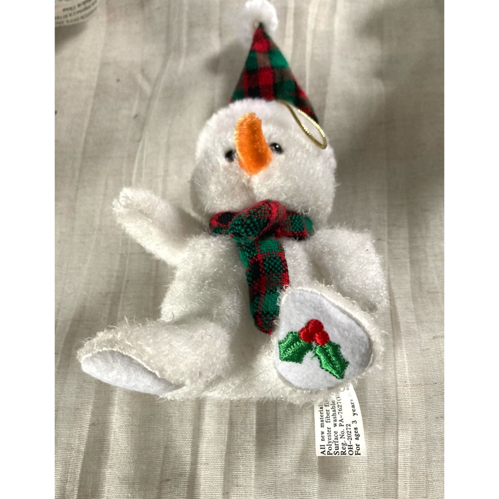 🎁 FREE Plush Holiday Ornament with Purchase! 🎁 - Picture 10 of 13